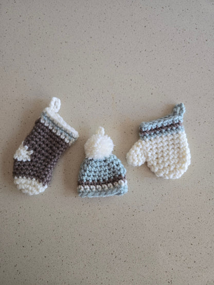Woodland Calm Crochet Christmas Garland | Handmade Mittens, Stockings & Hats Holiday Garland