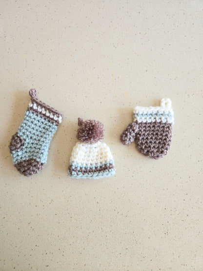 Woodland Calm Crochet Christmas Garland | Handmade Mittens, Stockings & Hats Holiday Garland